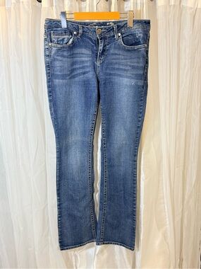 Classic Mid-Rise Women's Blue Jeans Y2K